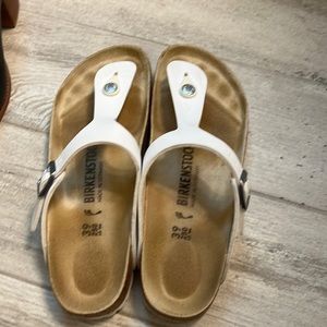 BIRKENSTOCK gizeh sandals ☁️